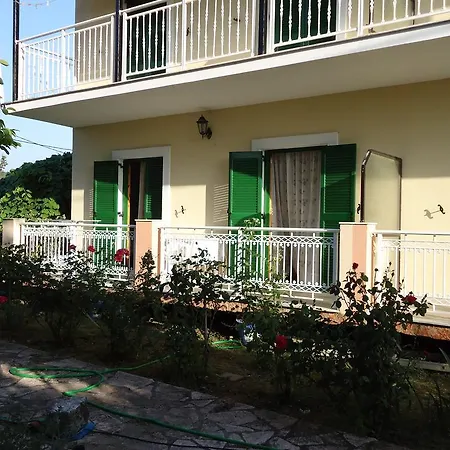 Apartment Nikos *